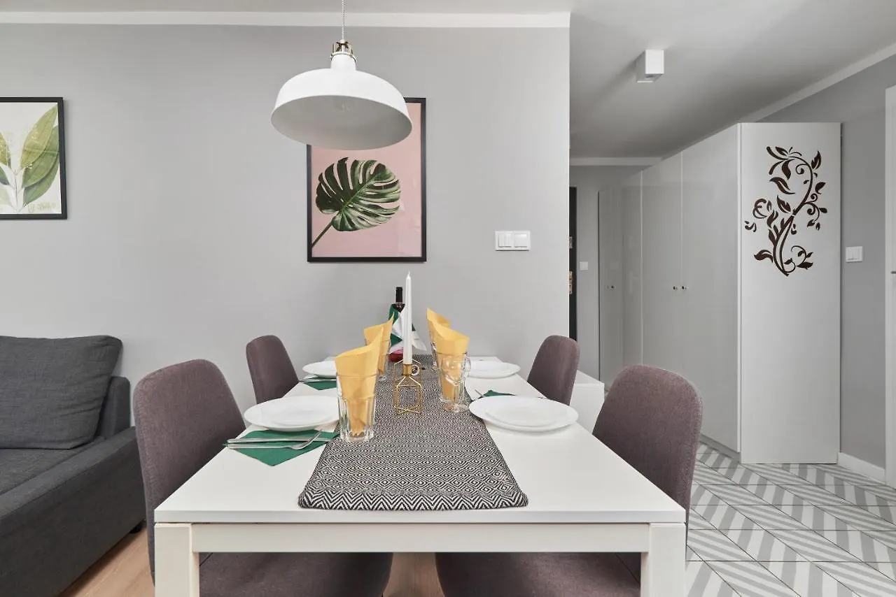 Kotlarska Market Square Apartment With Airconditioning By Noclegi Renters Wroclaw