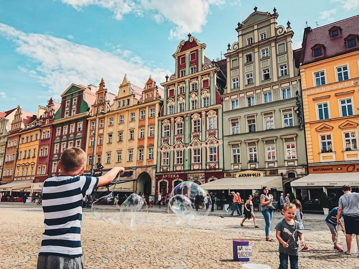 Kotlarska Market Square Apartment With Airconditioning By Noclegi Renters Wroclaw